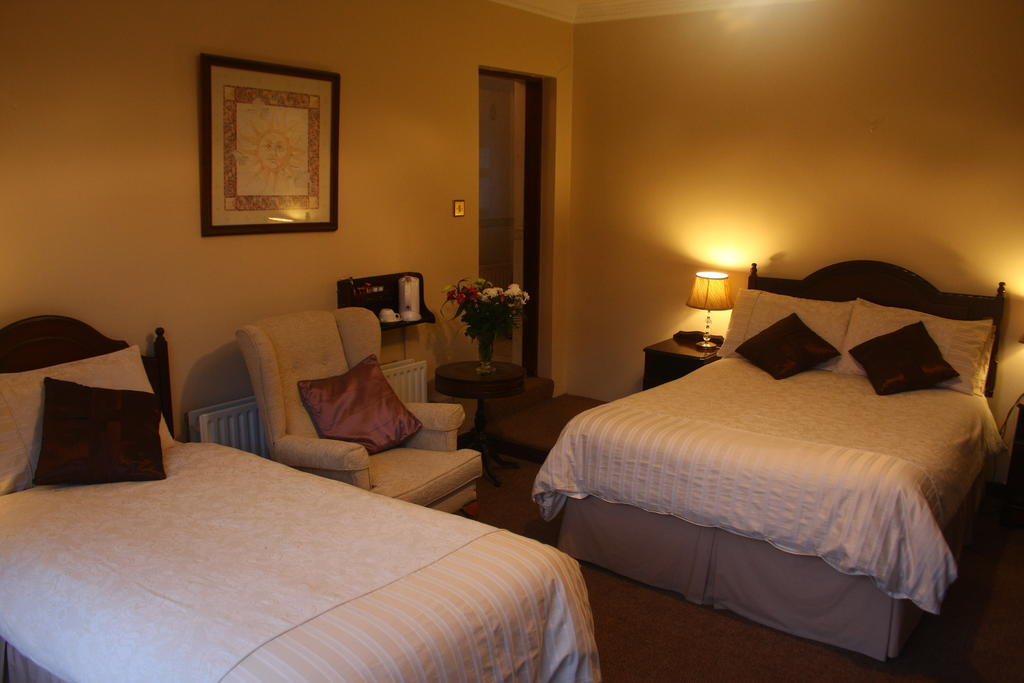 كورك The White House B&B الغرفة الصورة